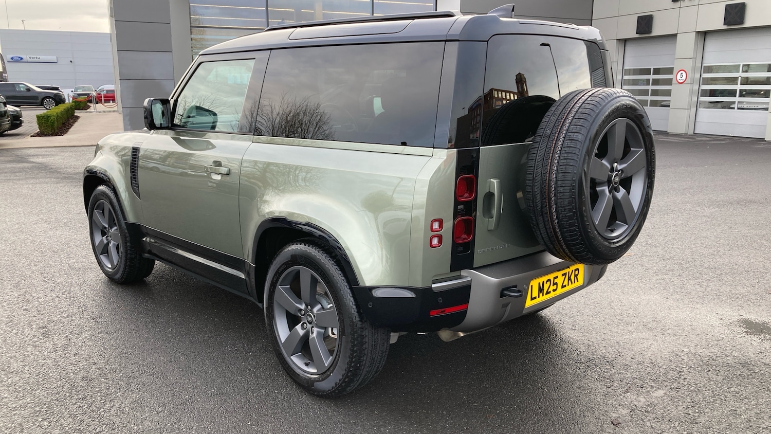 Used Land Rover Defender 2025 for sale - 76835346: Photo 41