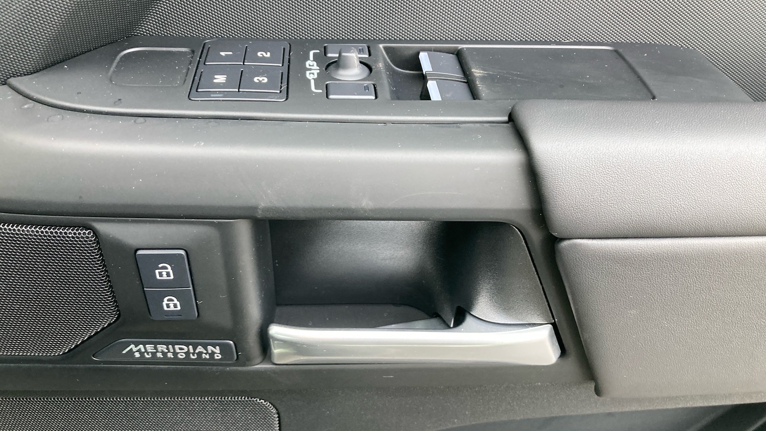 Used Land Rover Defender 2025 for sale - 76835346: Photo 45