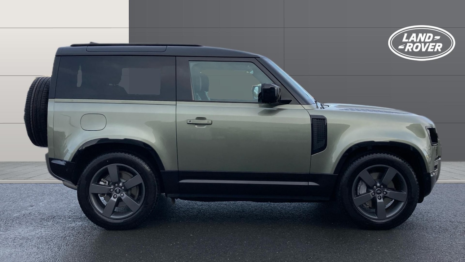 Used Land Rover Defender 2025 for sale - 76835346: Photo 5