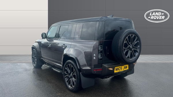Used Land Rover Defender 2025 for sale - 76157065: Photo 2