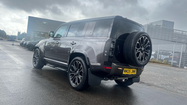 Used Land Rover Defender 2025 for sale - 76157065: Photo 38