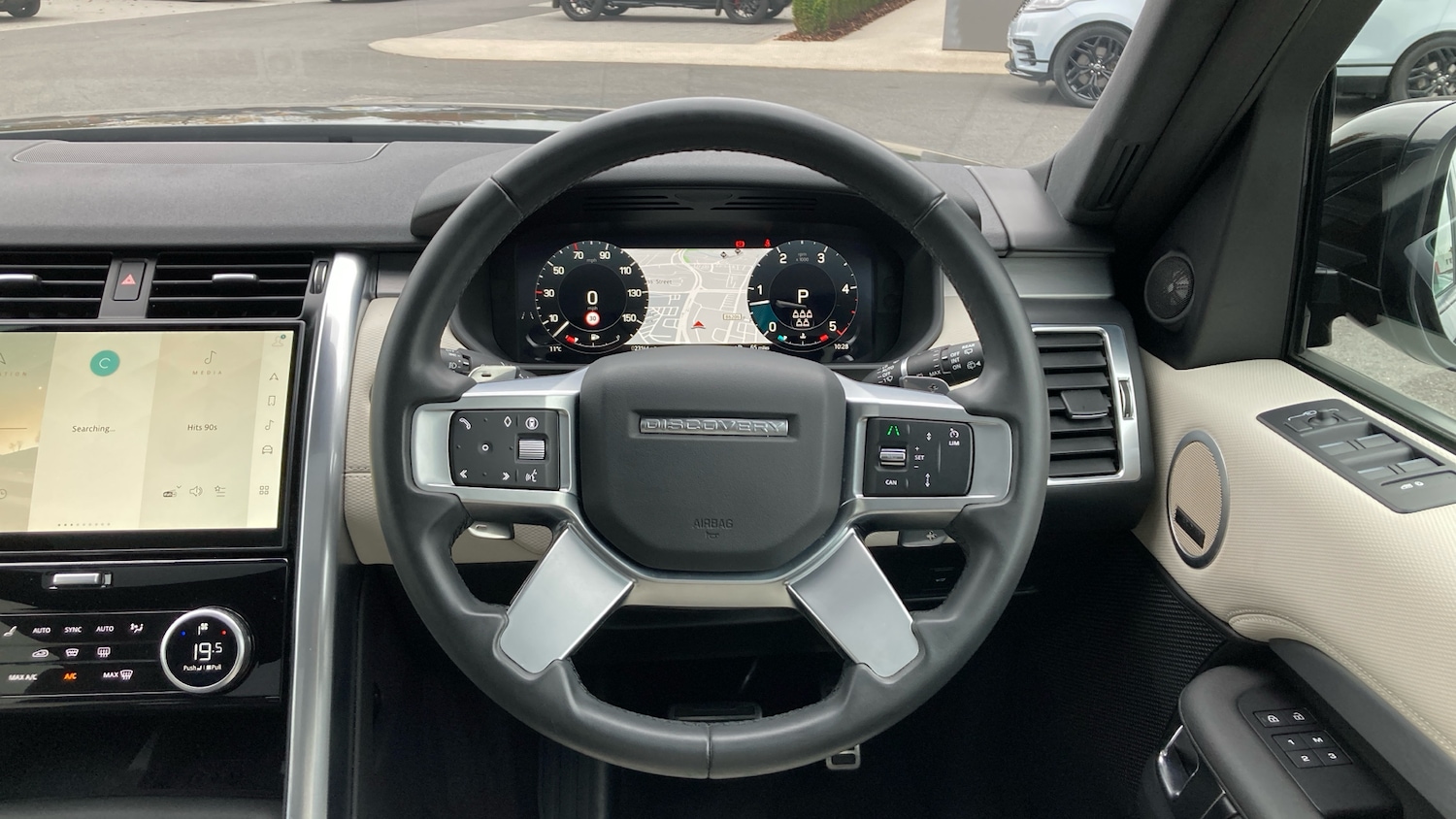 Used Land Rover Discovery 2023 for sale - 77519730: Photo 15