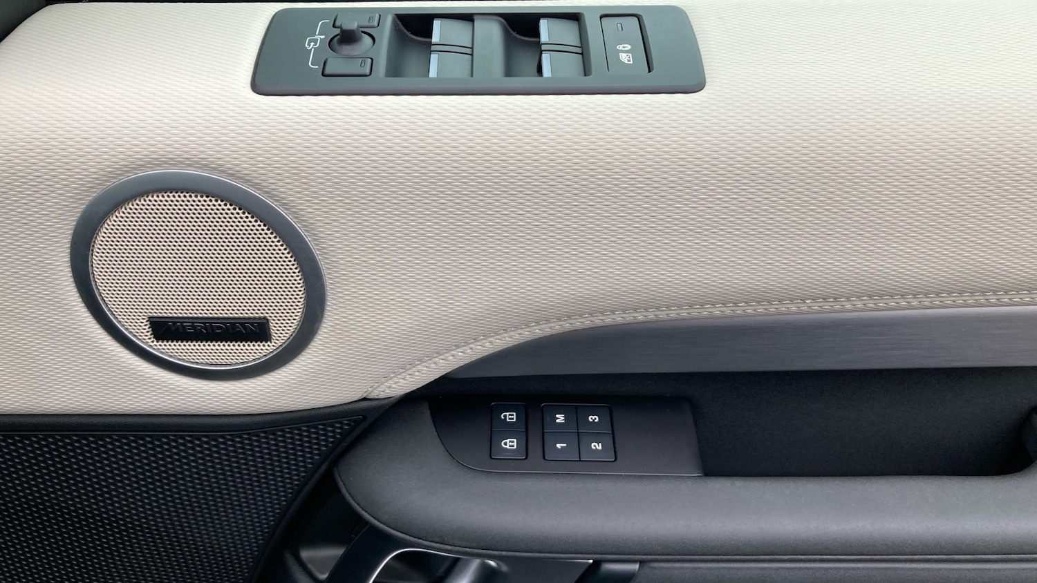 Used Land Rover Discovery 2023 for sale - 77519730: Photo 45