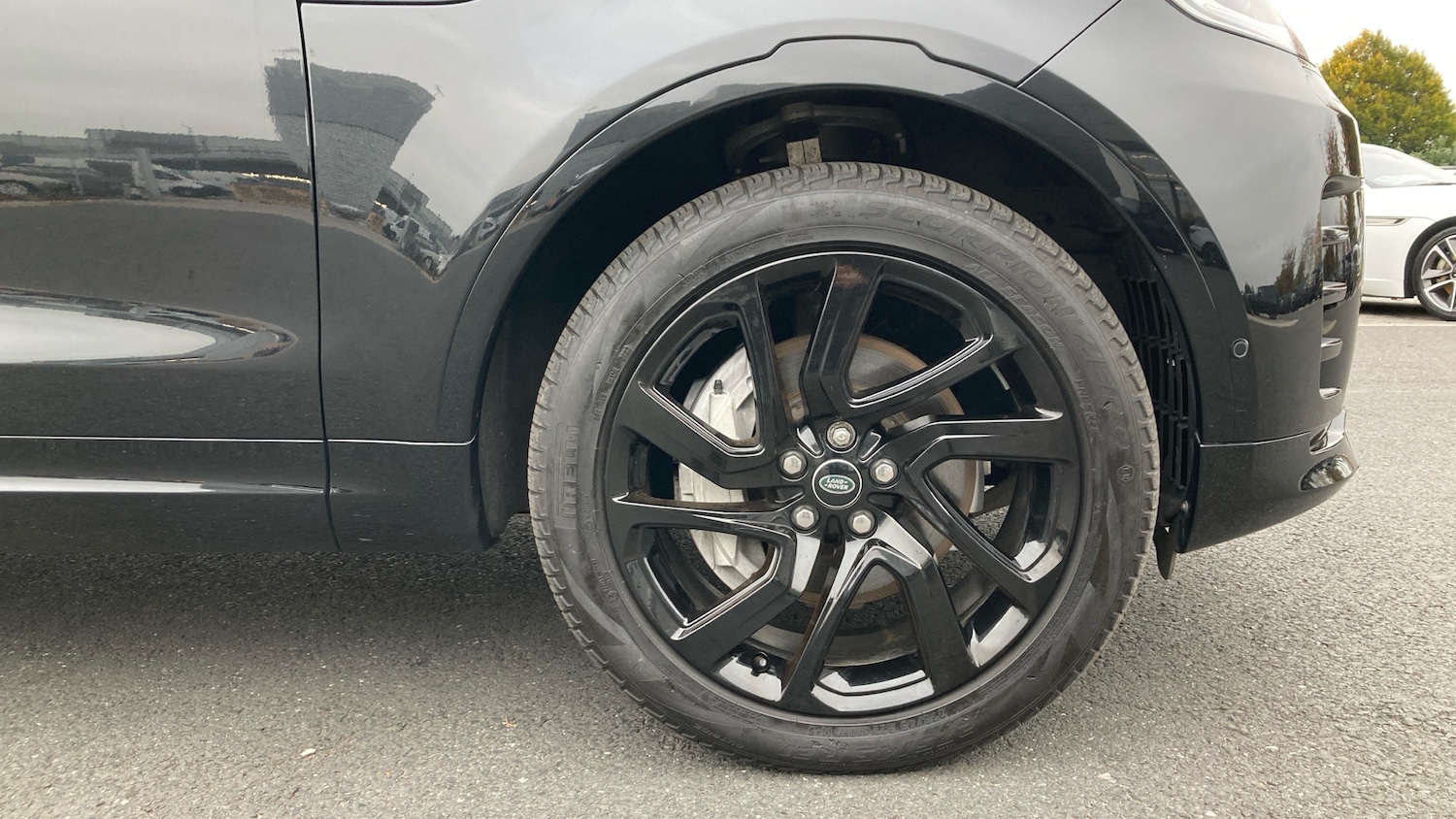 Used Land Rover Discovery 2023 for sale - 77519730: Photo 8