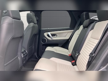 Used Land Rover Discovery Sport 2022 for sale - 75582178: Photo