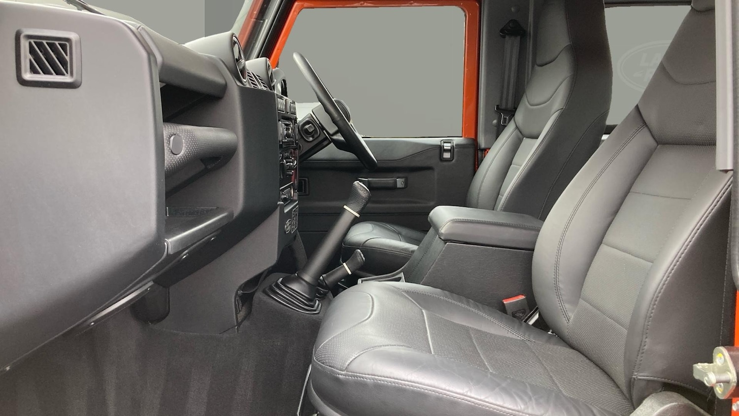 Used Land Rover Defender 2016 for sale - 76518433: Photo 3