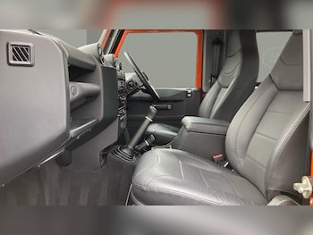 Used Land Rover Defender 2016 for sale - 76518433: Photo