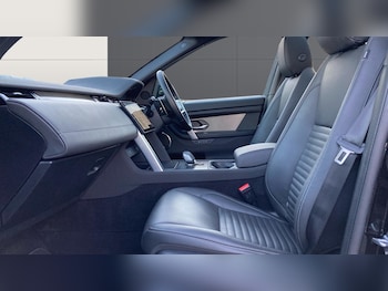 Used Land Rover Discovery Sport 2024 for sale - 76603283: Photo