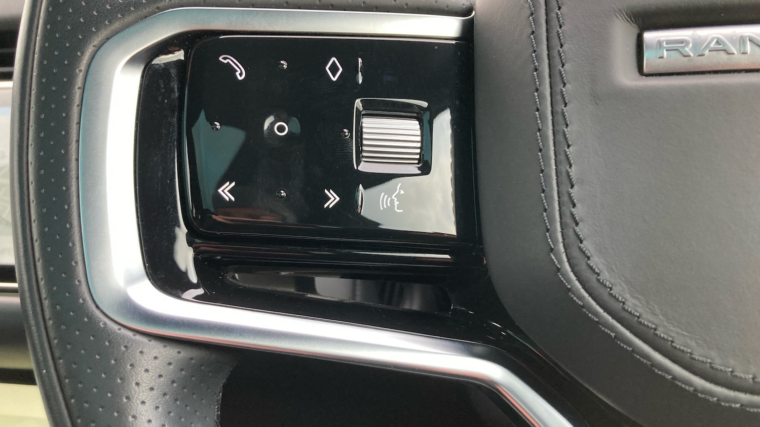 Used Land Rover Range Rover Evoque 2022 for sale - 76332672: Photo 43