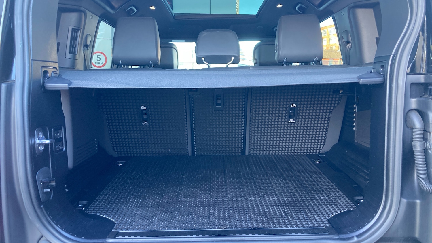 Used Land Rover Defender 2021 for sale - 77033318: Photo 10