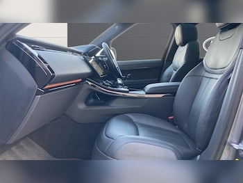 Used Land Rover Range Rover Sport 2022 for sale - 76684720: Photo