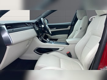 Used Jaguar F-Pace 2023 for sale - 75827557: Photo