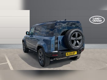 Used Land Rover Defender 2026 for sale - 78568072: Photo