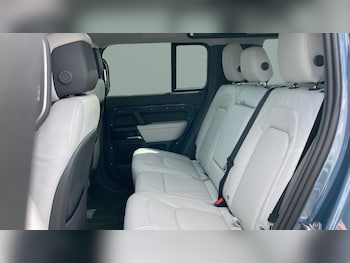Used Land Rover Defender 2026 for sale - 78568072: Photo