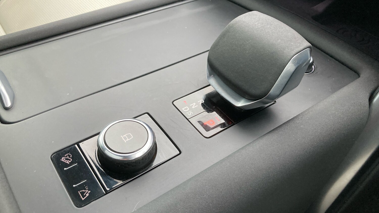 Used Land Rover Discovery 2023 for sale - 77210916: Photo 13