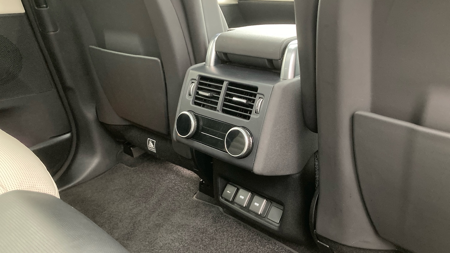 Used Land Rover Discovery 2023 for sale - 77210916: Photo 18