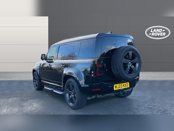 Used Land Rover Defender 2023 for sale - 77036634: Photo