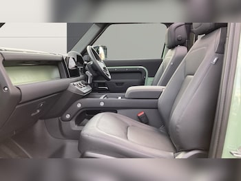 Used Land Rover Defender 2023 for sale - 77261326: Photo