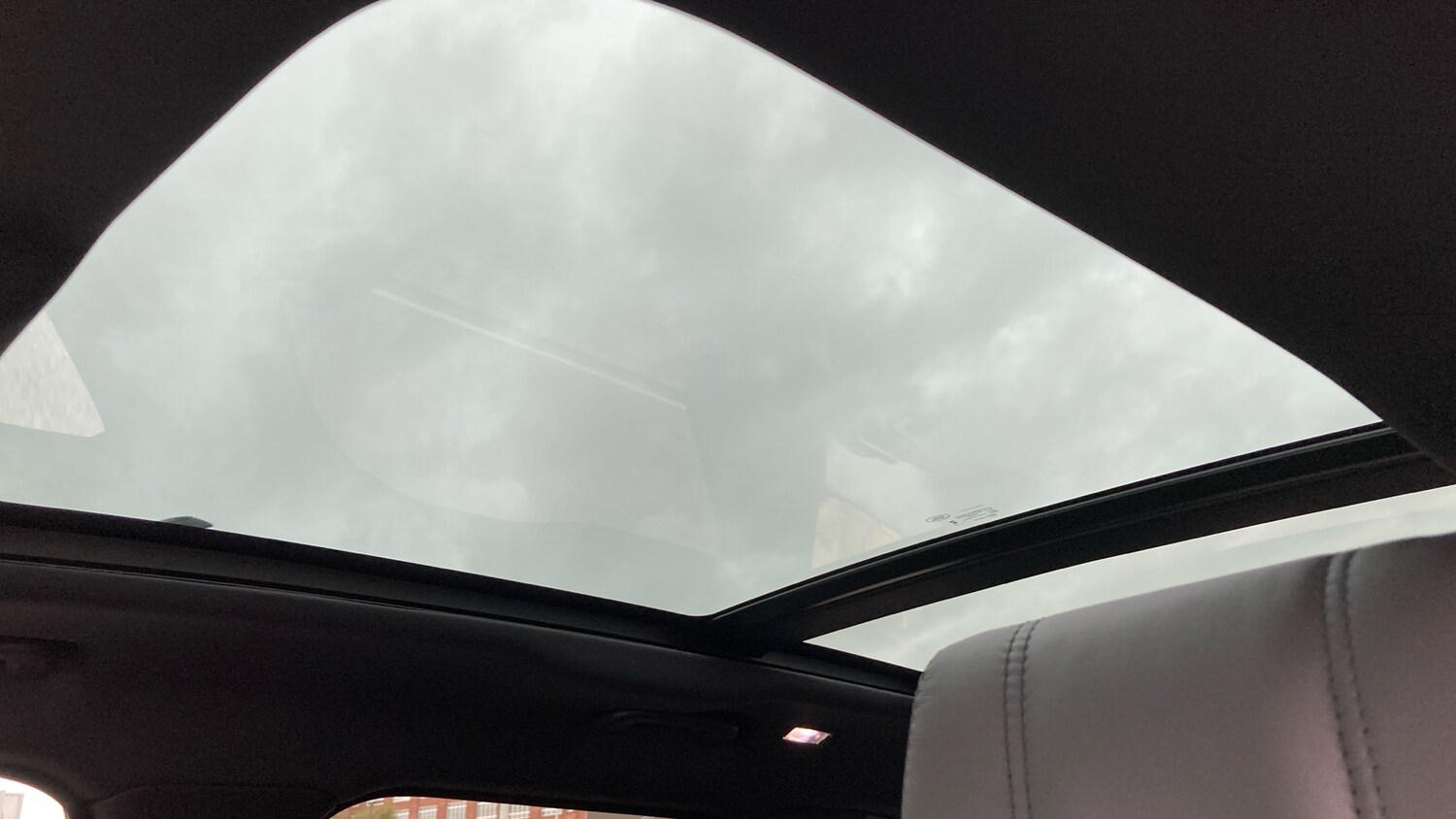 Used Land Rover Range Rover Velar 2024 for sale - 76079613: Photo 21