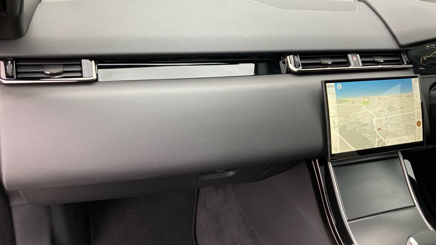 Used Land Rover Range Rover Velar 2024 for sale - 76079613: Photo 26