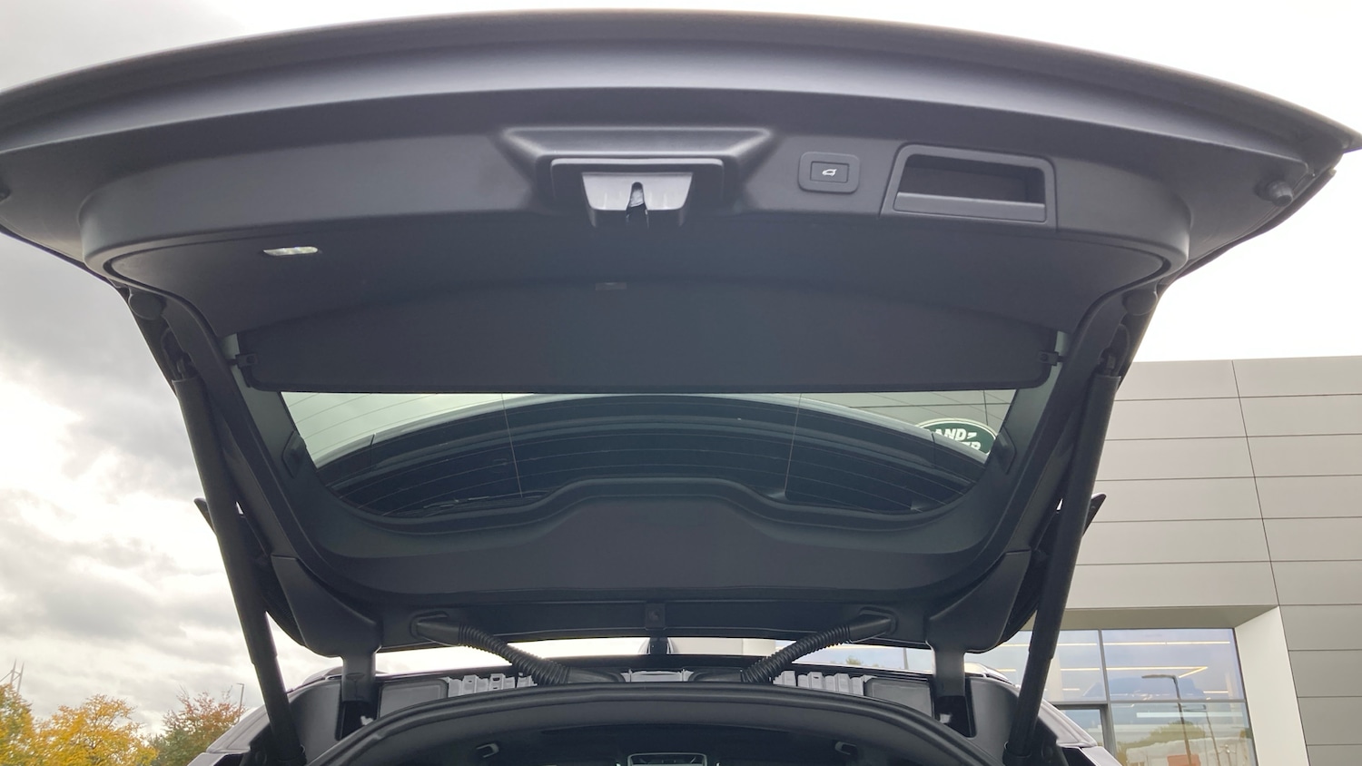 Used Land Rover Range Rover Velar 2024 for sale - 76079613: Photo 27