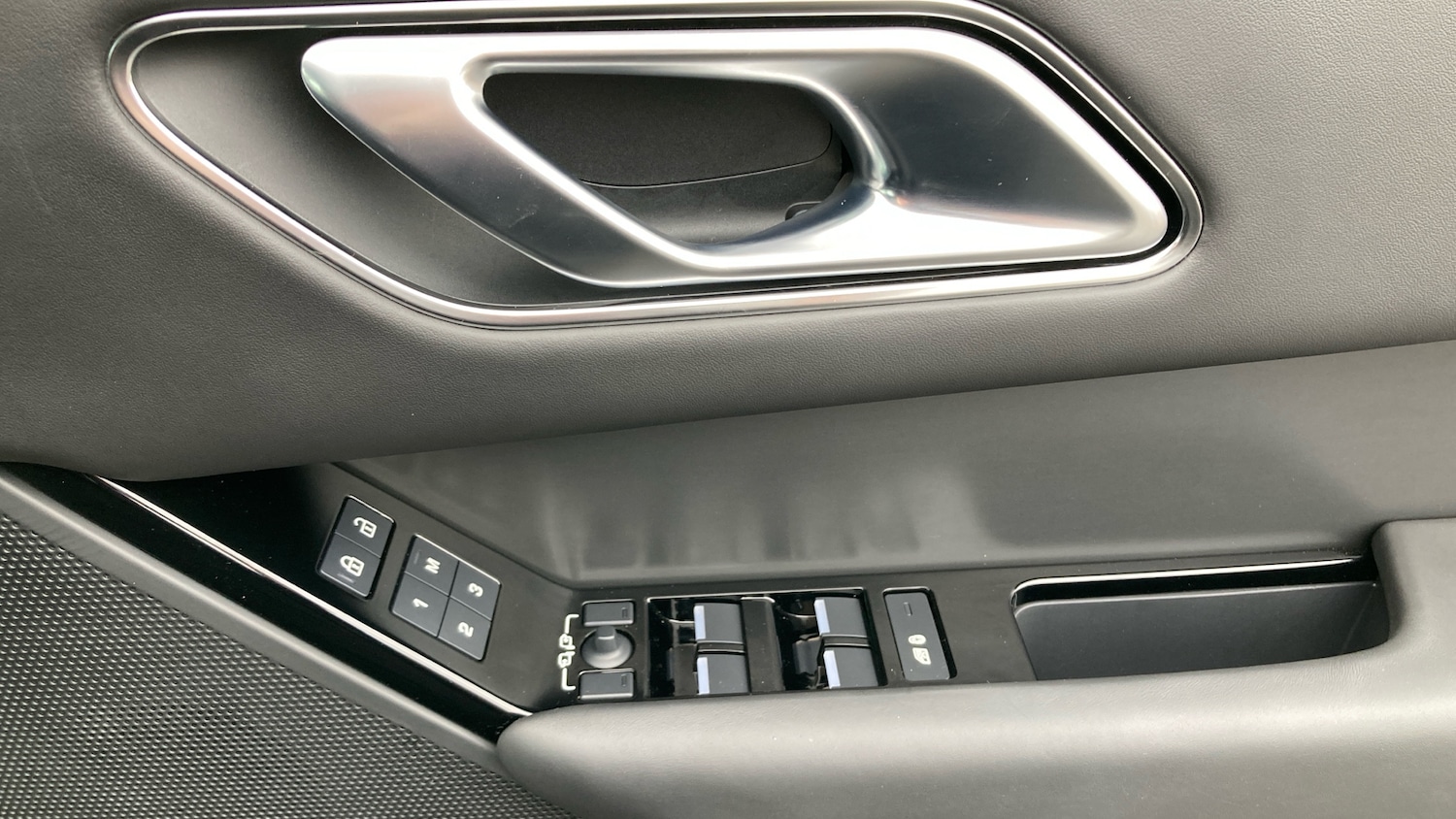 Used Land Rover Range Rover Velar 2024 for sale - 76079613: Photo 45