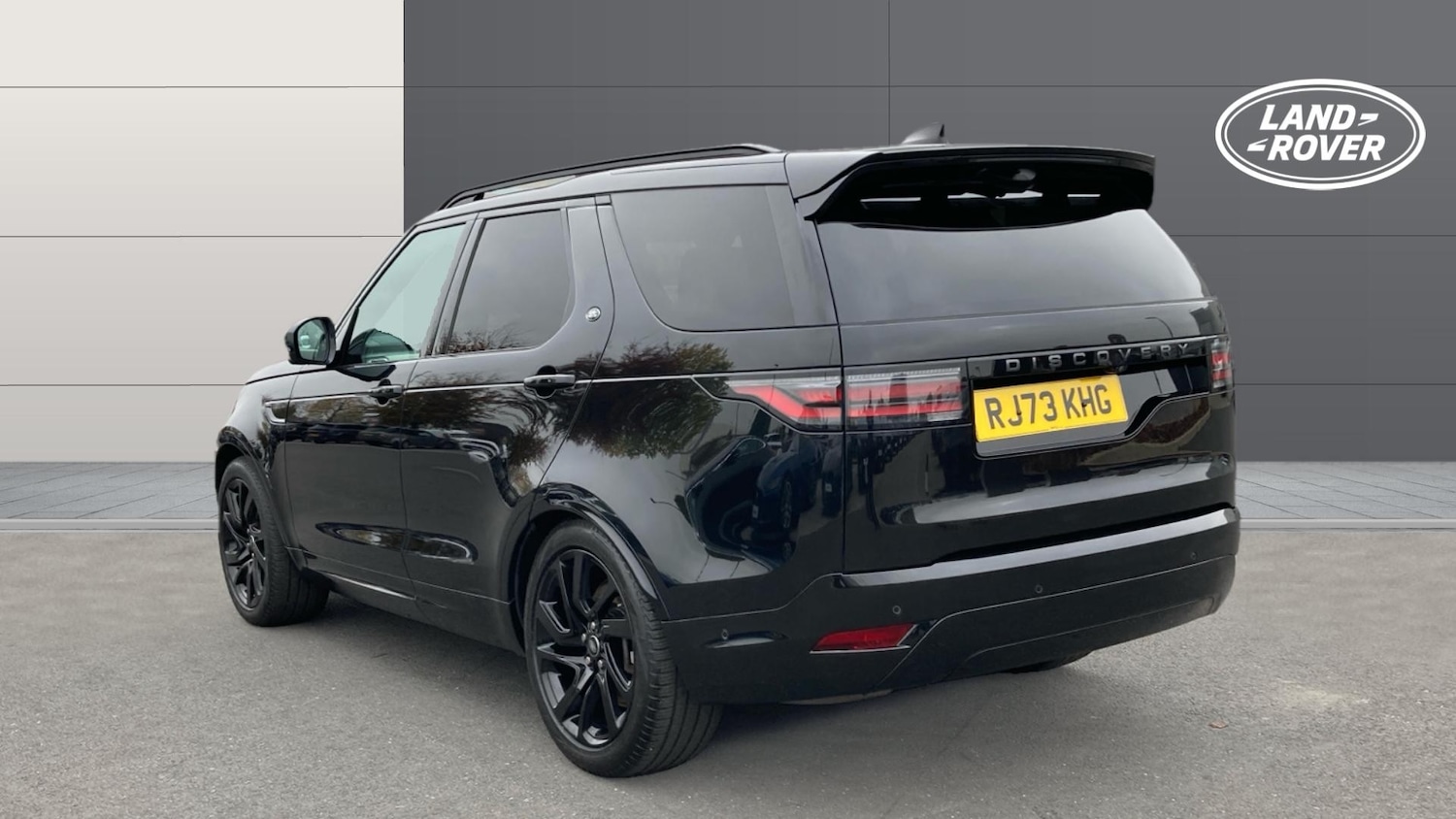 Used Land Rover Discovery 2023 for sale - 76860163: Photo 2