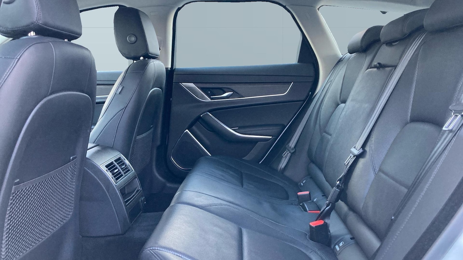 Used Jaguar XF 2020 for sale - 77088055: Photo 4