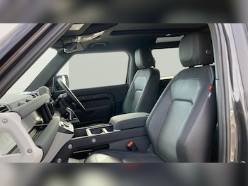 Used Land Rover Defender 2023 for sale - 78454904: Photo