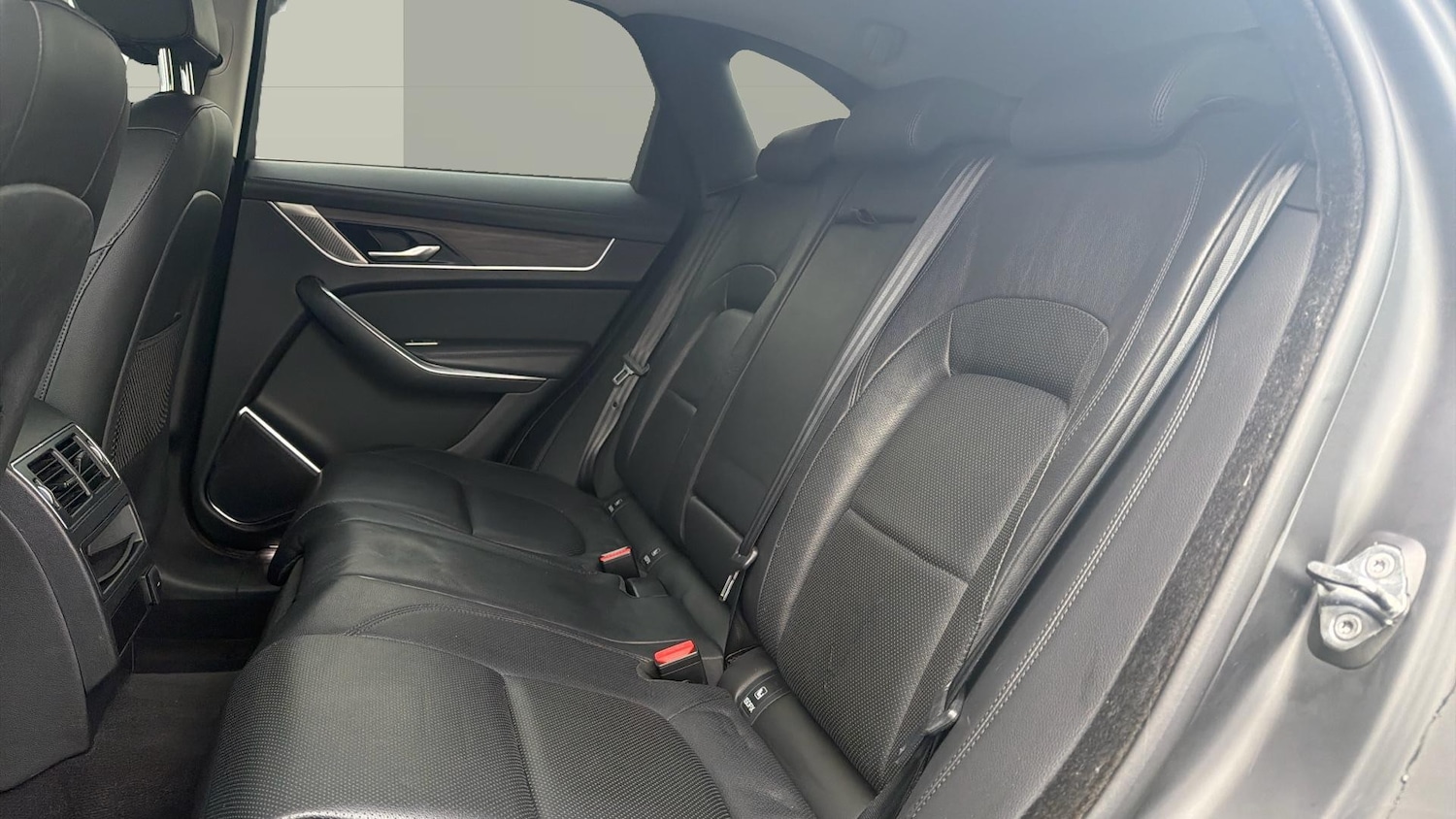 Used Jaguar F-Pace 2021 for sale - 77653539: Photo 4