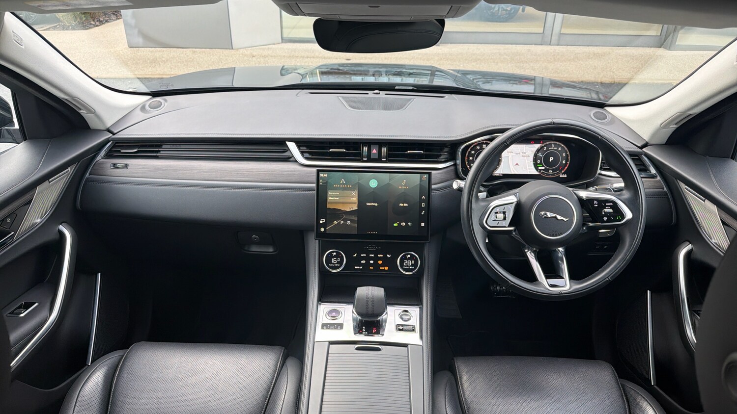 Used Jaguar F-Pace 2021 for sale - 77653539: Photo 9