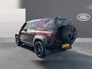 Used Land Rover Defender 2024 for sale - 77804339: Photo