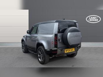 Used Land Rover Defender 2024 for sale - 79333113: Photo
