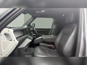 Used Land Rover Defender 2024 for sale - 79333113: Photo