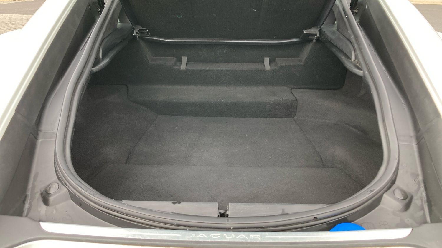 Used Jaguar F-Type 2021 for sale - 76748872: Photo 10