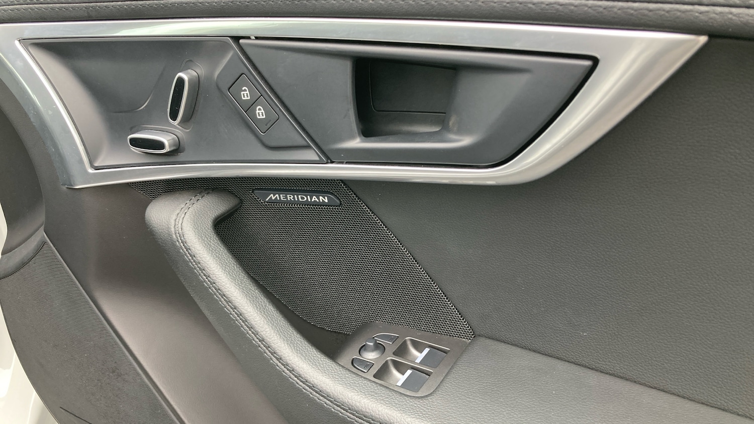 Used Jaguar F-Type 2021 for sale - 76748872: Photo 45