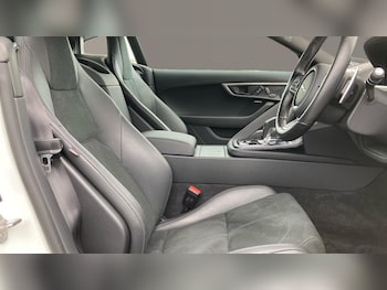 Used Jaguar F-Type 2021 for sale - 76748872: Photo