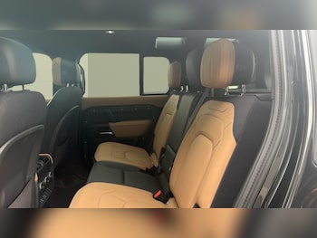 Used Land Rover Defender 2026 for sale - 79407955: Photo