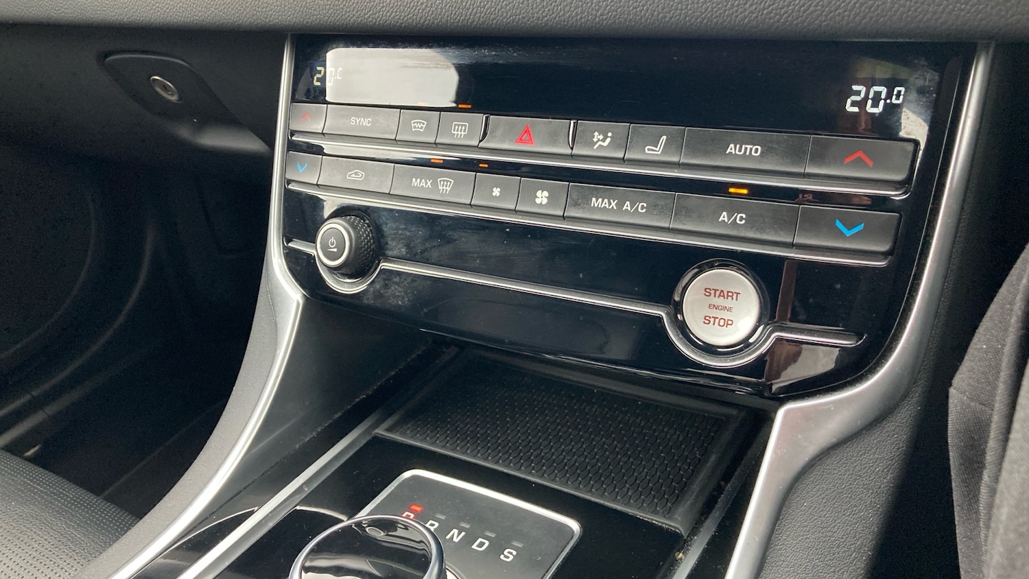 Used Jaguar XF 2020 for sale - 76625603: Photo 30