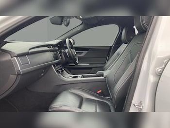 Used Jaguar XF 2020 for sale - 76625603: Photo