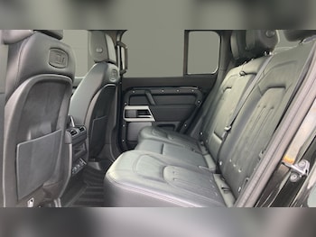 Used Land Rover Defender 2021 for sale - 77186777: Photo