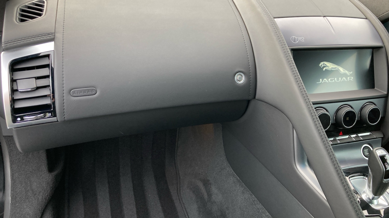 Used Jaguar F-Type 2022 for sale - 76618488: Photo 26