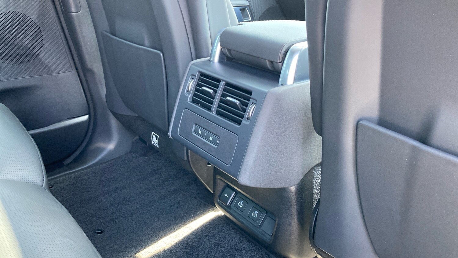 Used Land Rover Discovery 2025 for sale - 76209213: Photo 18