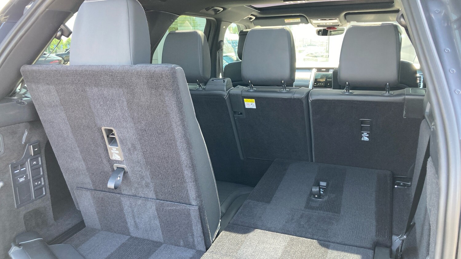 Used Land Rover Discovery 2025 for sale - 76209213: Photo 42