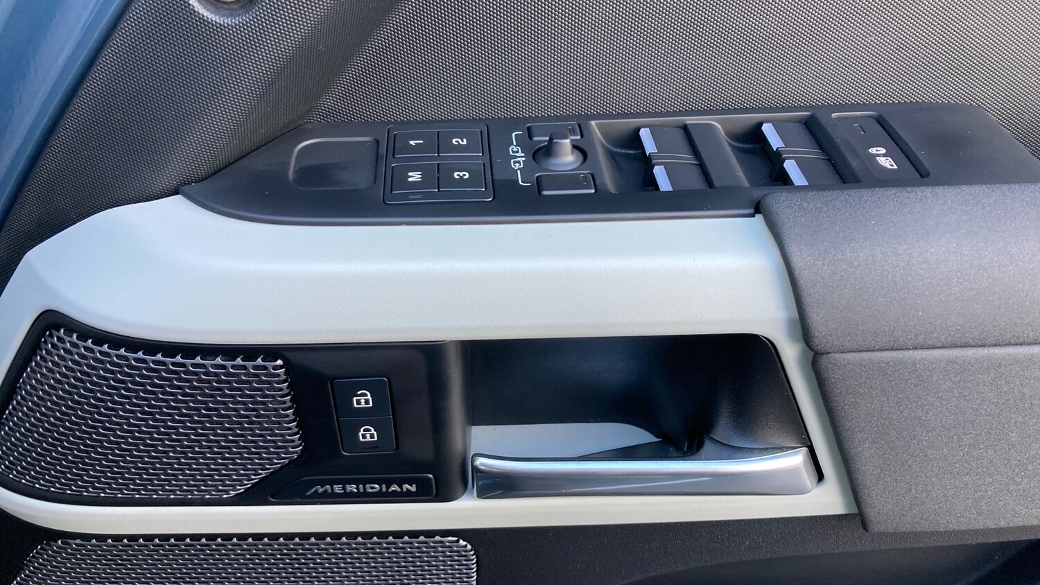 Used Land Rover Defender 2022 for sale - 76580630: Photo 45