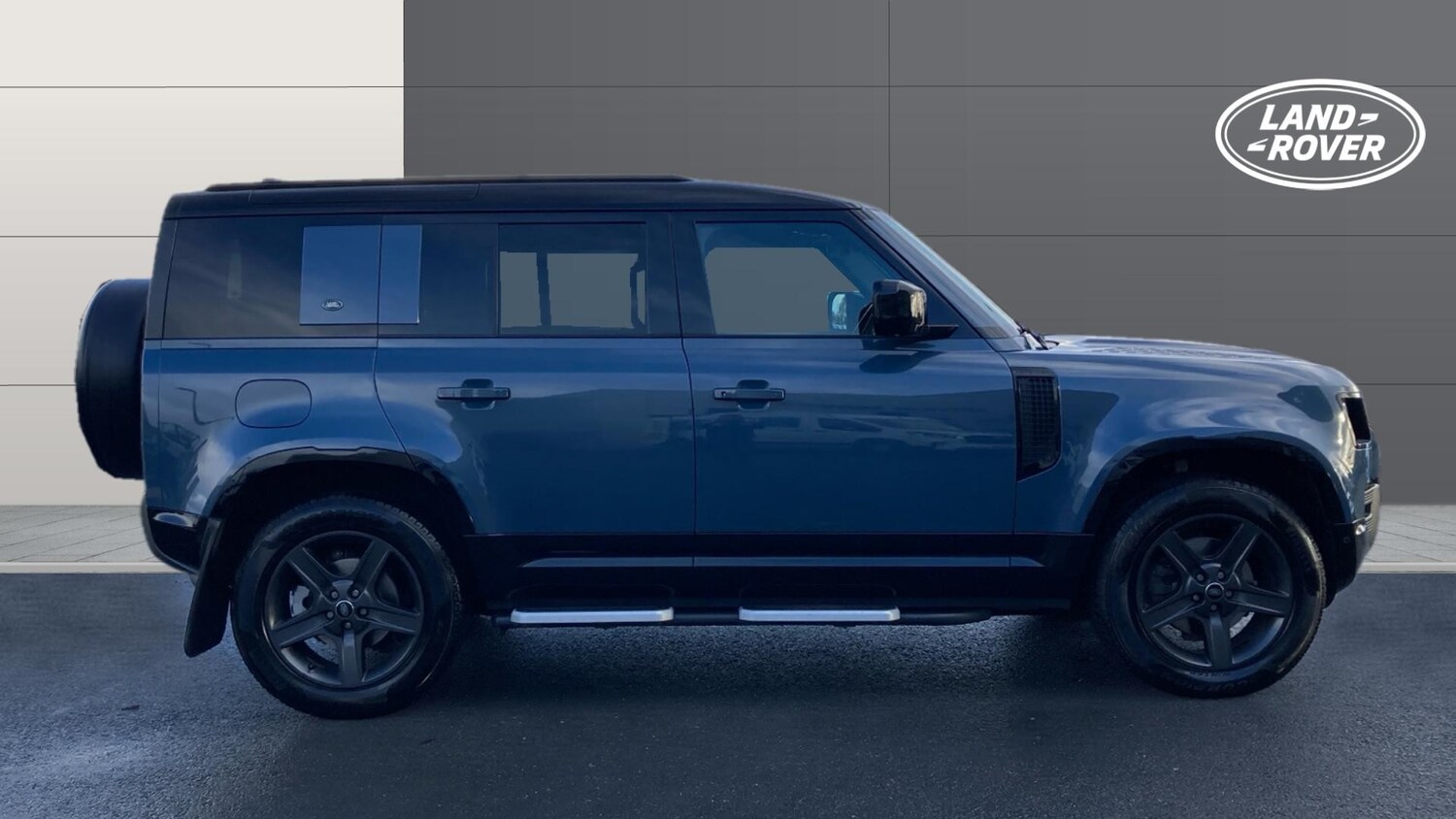 Used Land Rover Defender 2022 for sale - 76580630: Photo 5