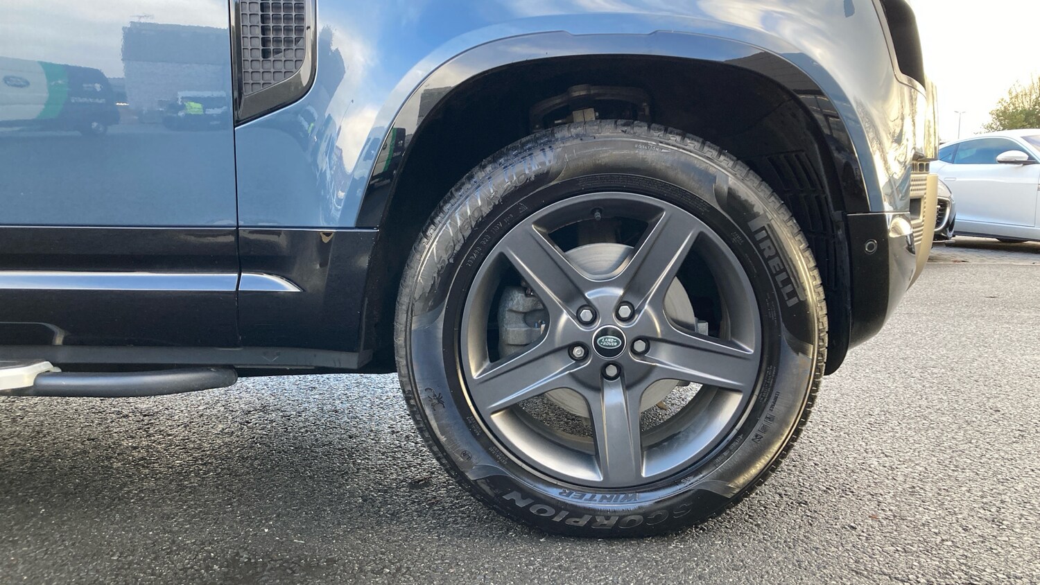 Used Land Rover Defender 2022 for sale - 76580630: Photo 8