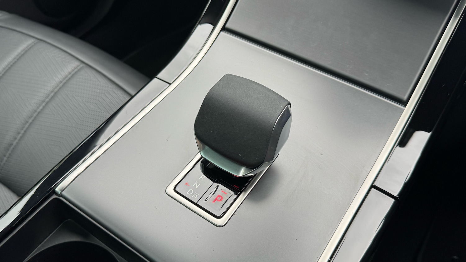 Used Land Rover Range Rover Evoque 2025 for sale - 77326711: Photo 13