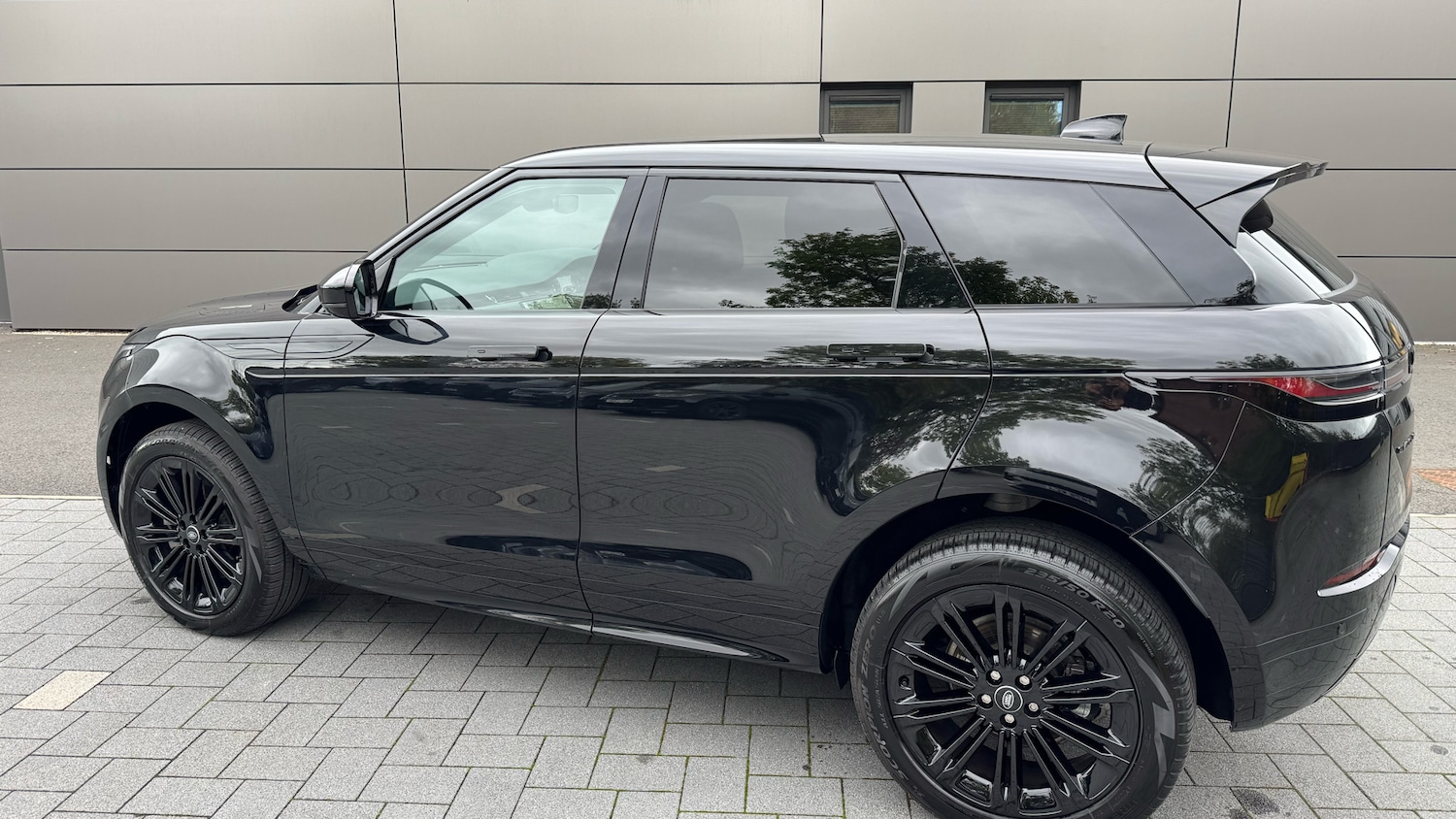 Used Land Rover Range Rover Evoque 2025 for sale - 77326711: Photo 21