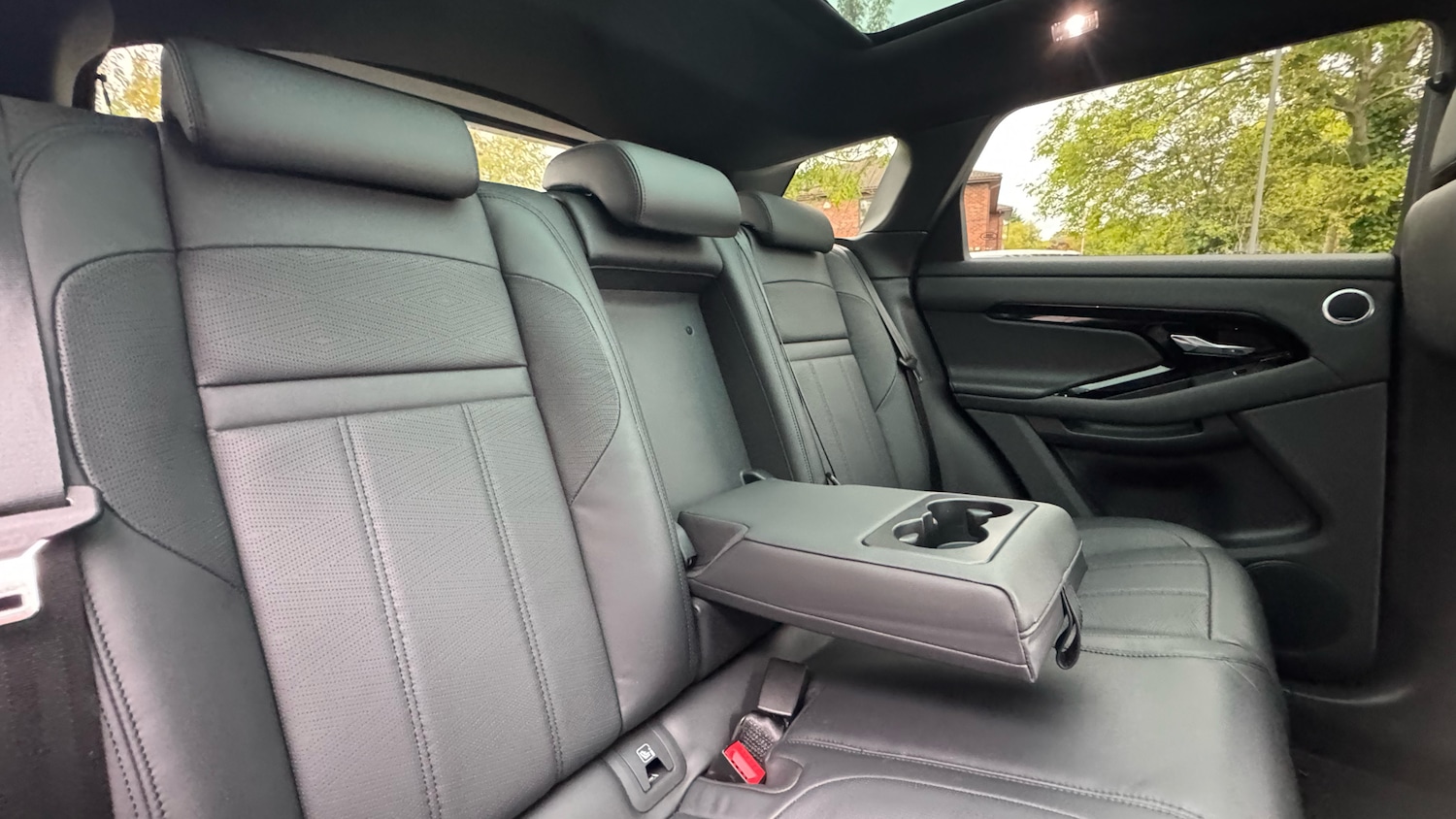 Used Land Rover Range Rover Evoque 2025 for sale - 77326711: Photo 33